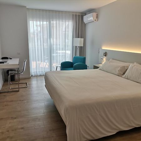 Hotel Hcp カレリャ・デ・パラフルジェリ エクステリア 写真