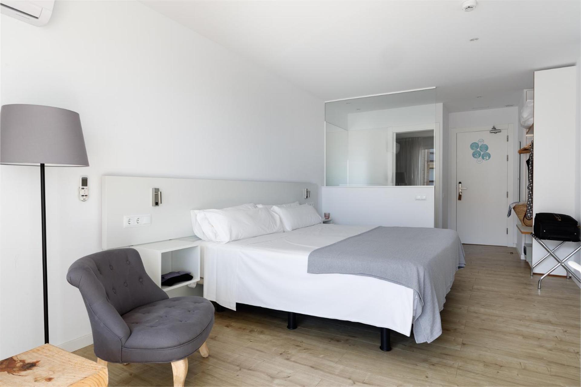 Hotel Hcp カレリャ・デ・パラフルジェリ エクステリア 写真