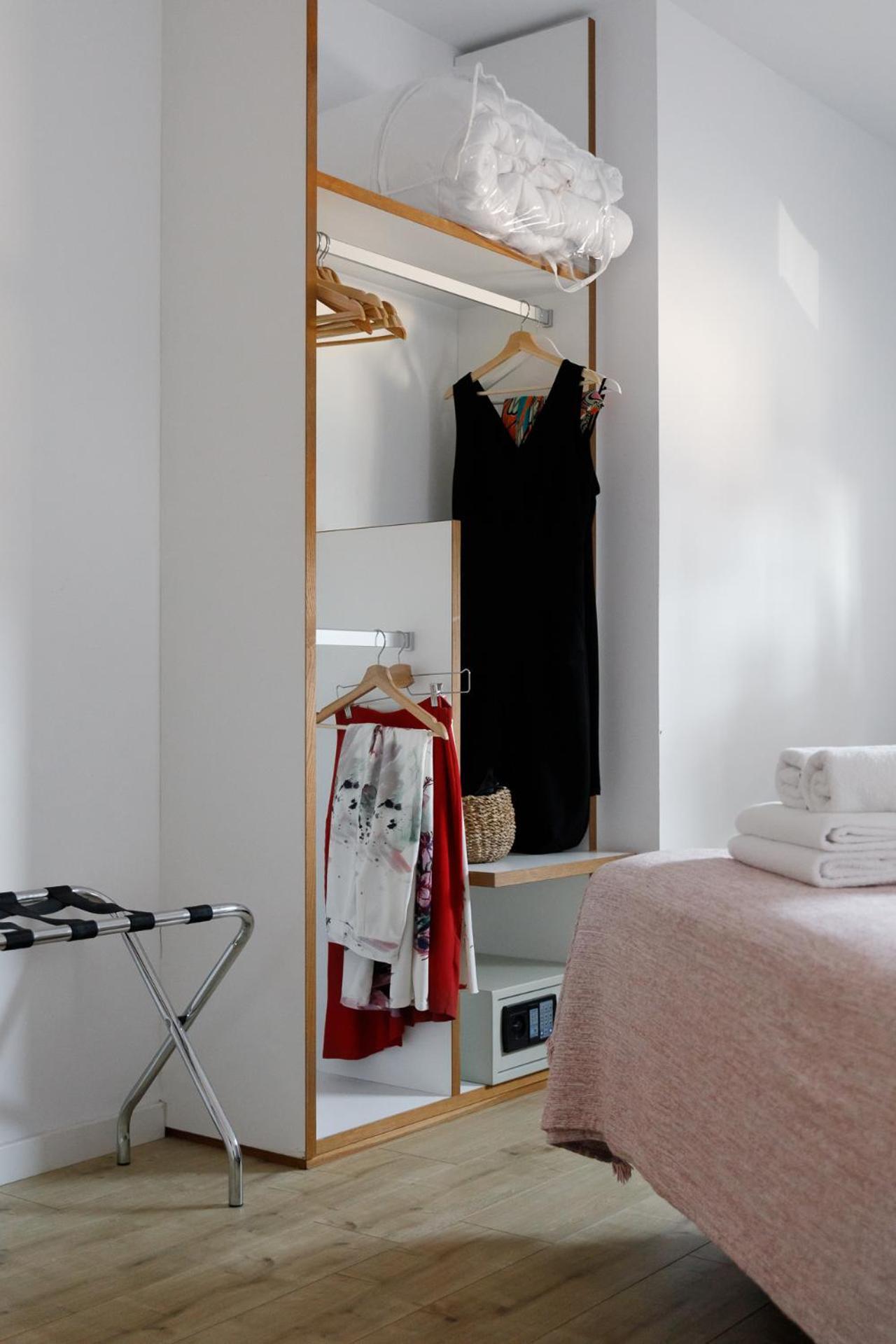 Hotel Hcp カレリャ・デ・パラフルジェリ 部屋 写真