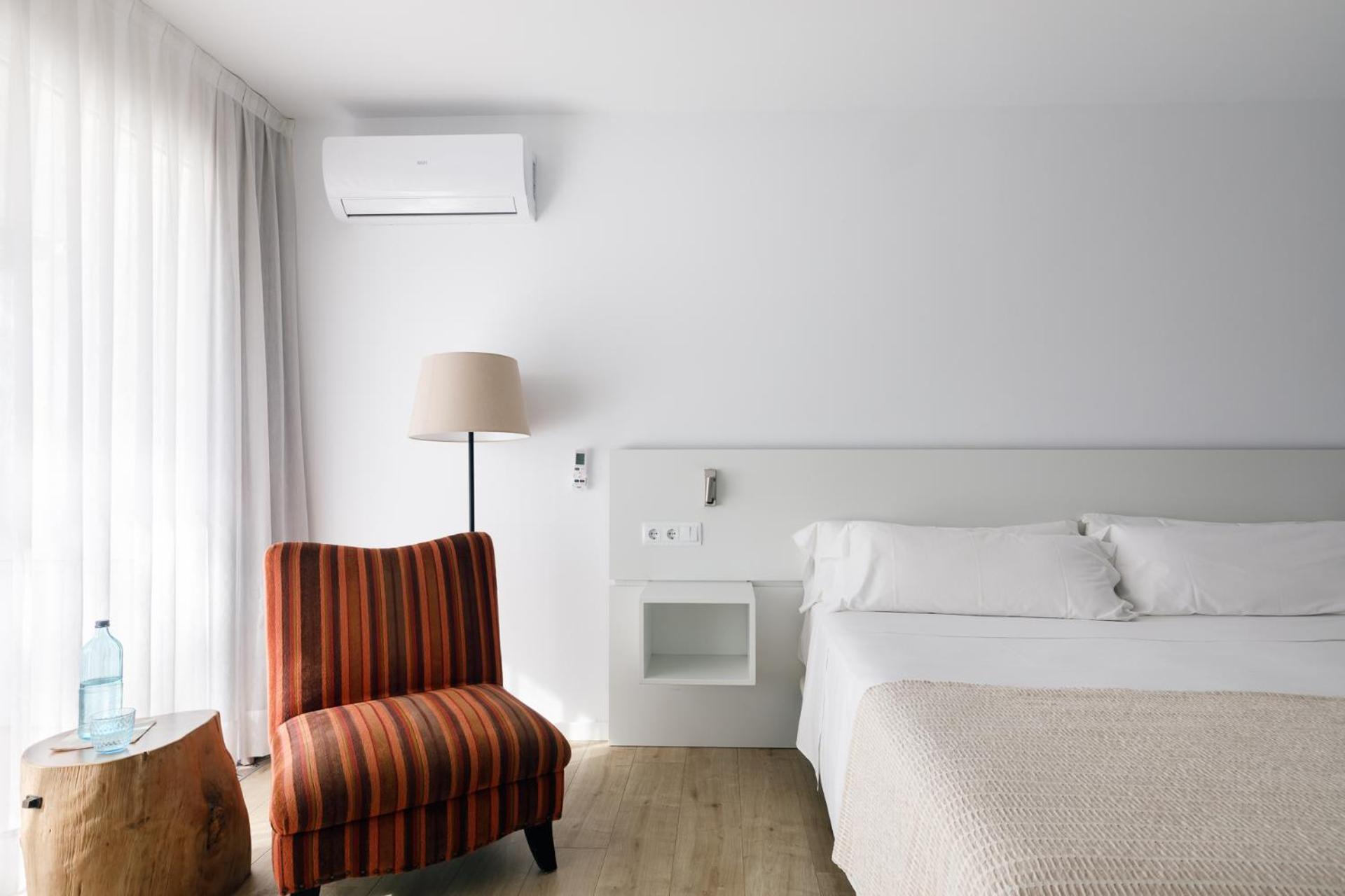 Hotel Hcp カレリャ・デ・パラフルジェリ エクステリア 写真